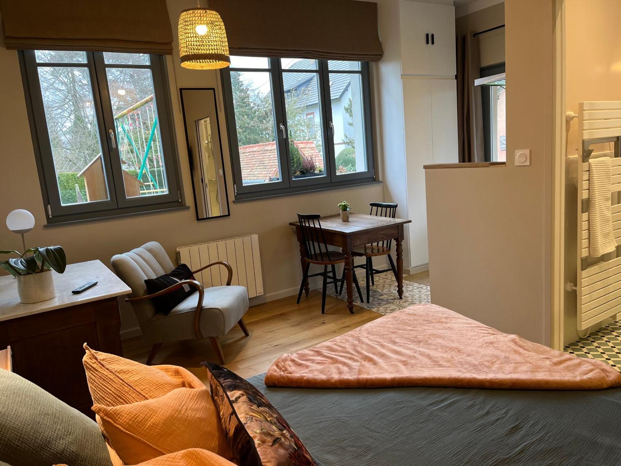 Studio De Charme Avec Terrasse Privee, Jardin Partage Bouxwiller  Luaran gambar